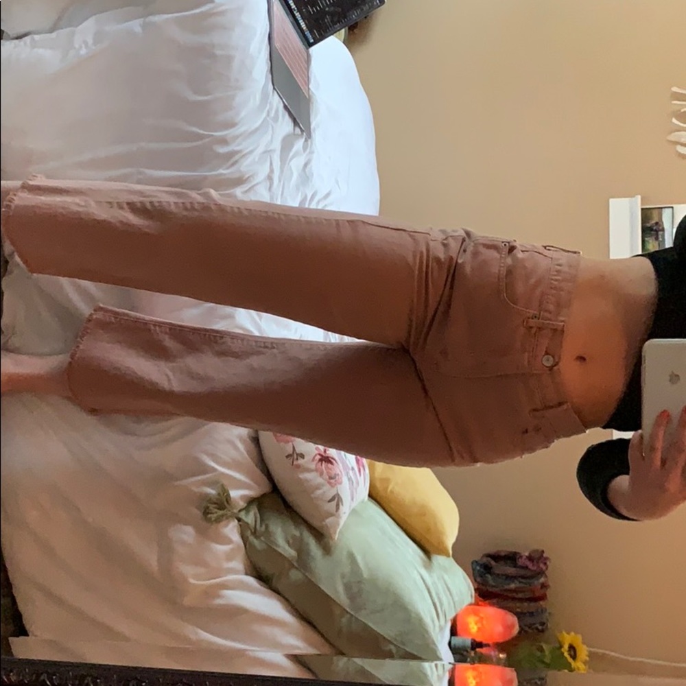 American Eagle cropped pants 🌷